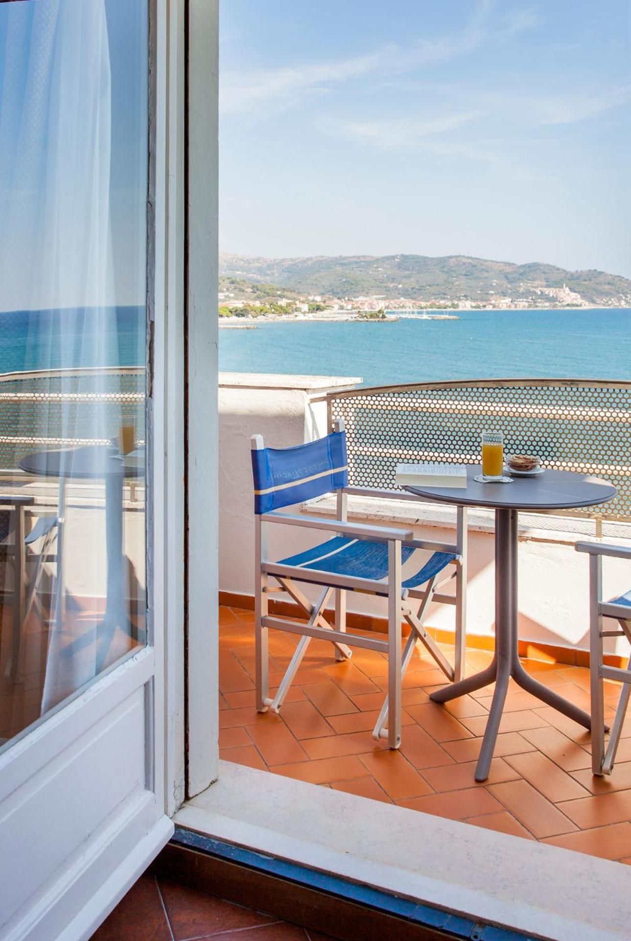 Hotel Golfo E Palme Diano Marina Oda fotoğraf