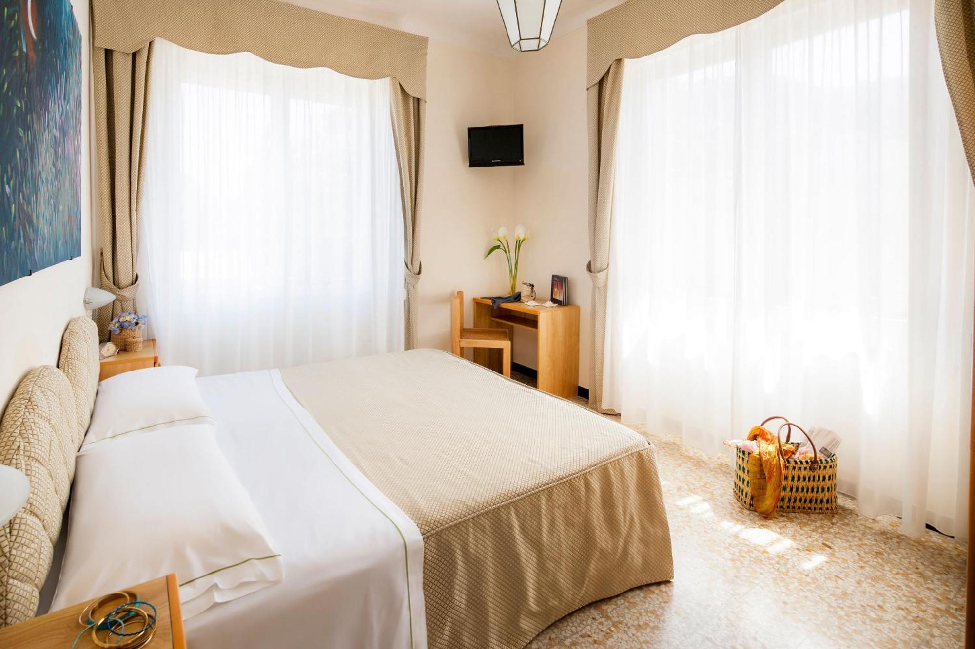 Hotel Golfo E Palme Diano Marina Oda fotoğraf