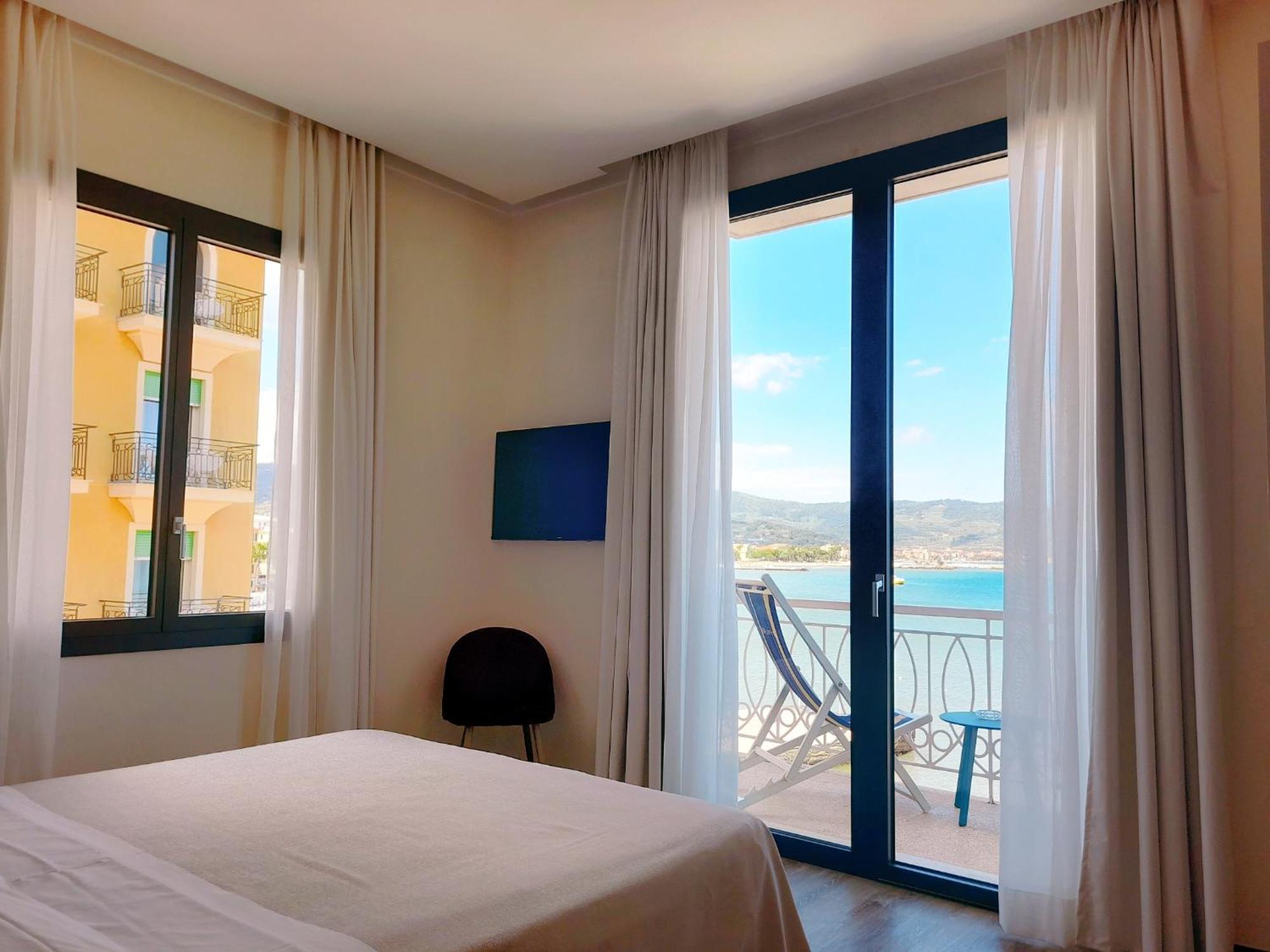 Hotel Golfo E Palme Diano Marina Oda fotoğraf